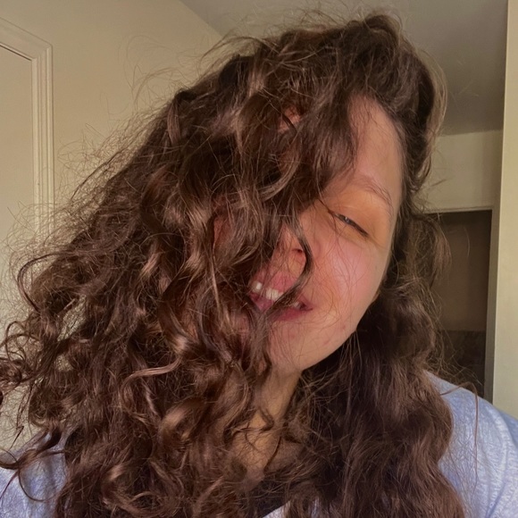 Meet your Posher, Yuliia - Picture 1 of 1